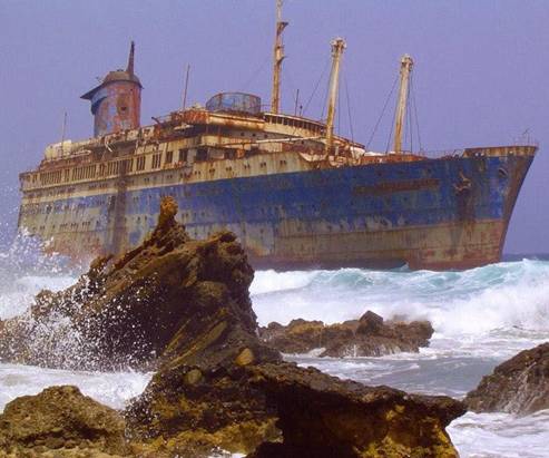Con tàu bỏ hoang gần đảo Fuerteventura, thuộc quần đảo Canary.